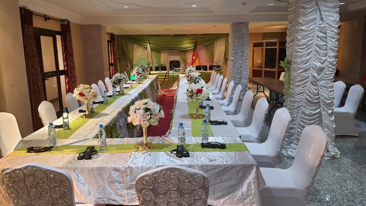 Hotel Jouvence International Yaoundé Exteriér fotografie